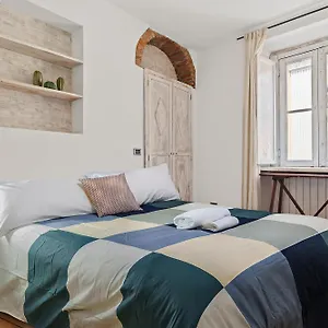 https://porta-genova-navigli-classy-flat.it-lombardy.com